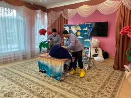 Спектакль "День, когда я встретил кита". Спектакль "День, когда я встретил кита".