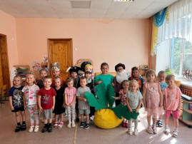 Театрализованные постановки для детей младших групп Театрализованные постановки для детей младших групп.